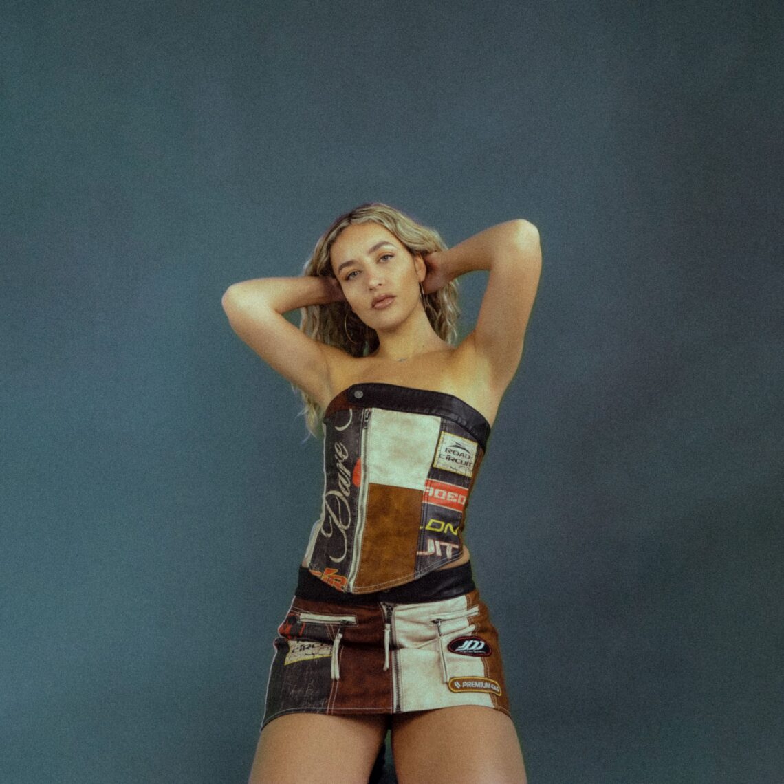 Review: Gracie Convert’s Sultry Melodies Shine On “Comme Avant”